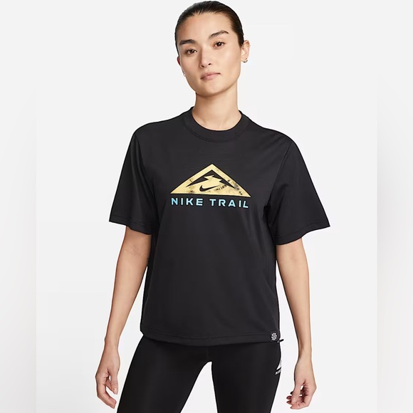 Nike Trail Black Tee - Picture 1 of 4